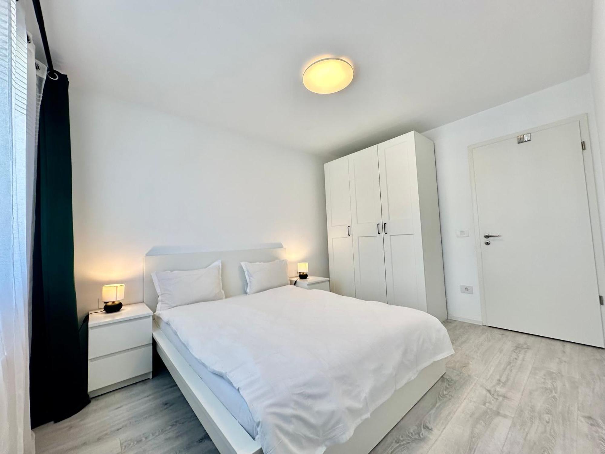 Kasper Coresi Mall - Rise Private Apartments & Suites Брашов Экстерьер фото