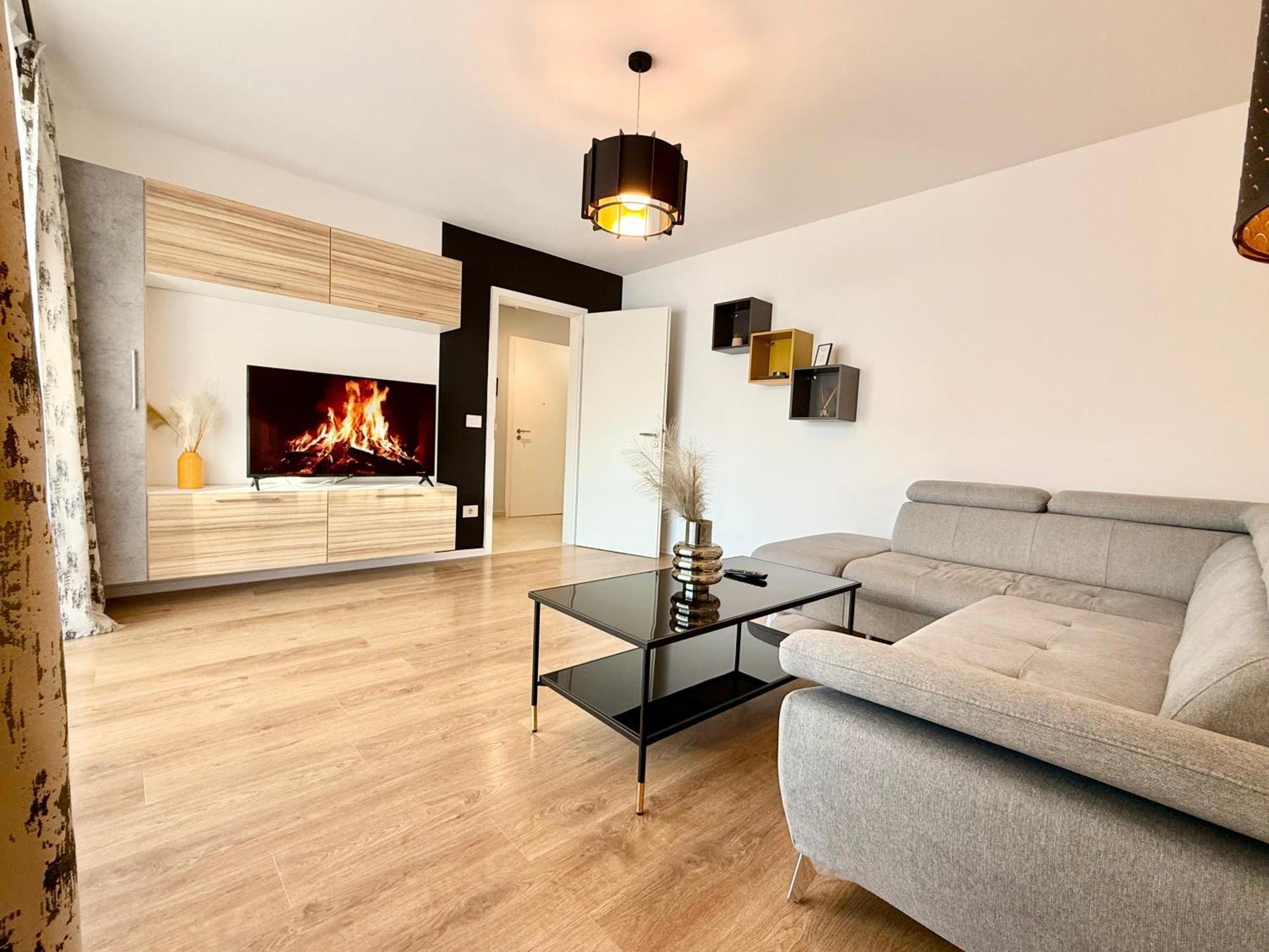 Kasper Coresi Mall - Rise Private Apartments & Suites Брашов Экстерьер фото